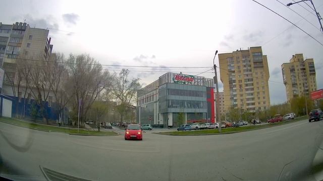Движение на автомобиле по Тюмени до музыкальной школы во 2 Заречном микрорайоне и на Киевскую