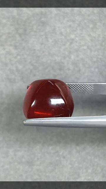 Гранат спессартин Сахарная голова 26,57 ct. Переходите в ?