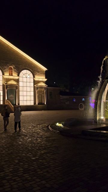Фонтан «Бутылка» в Абрау-Дюрсо