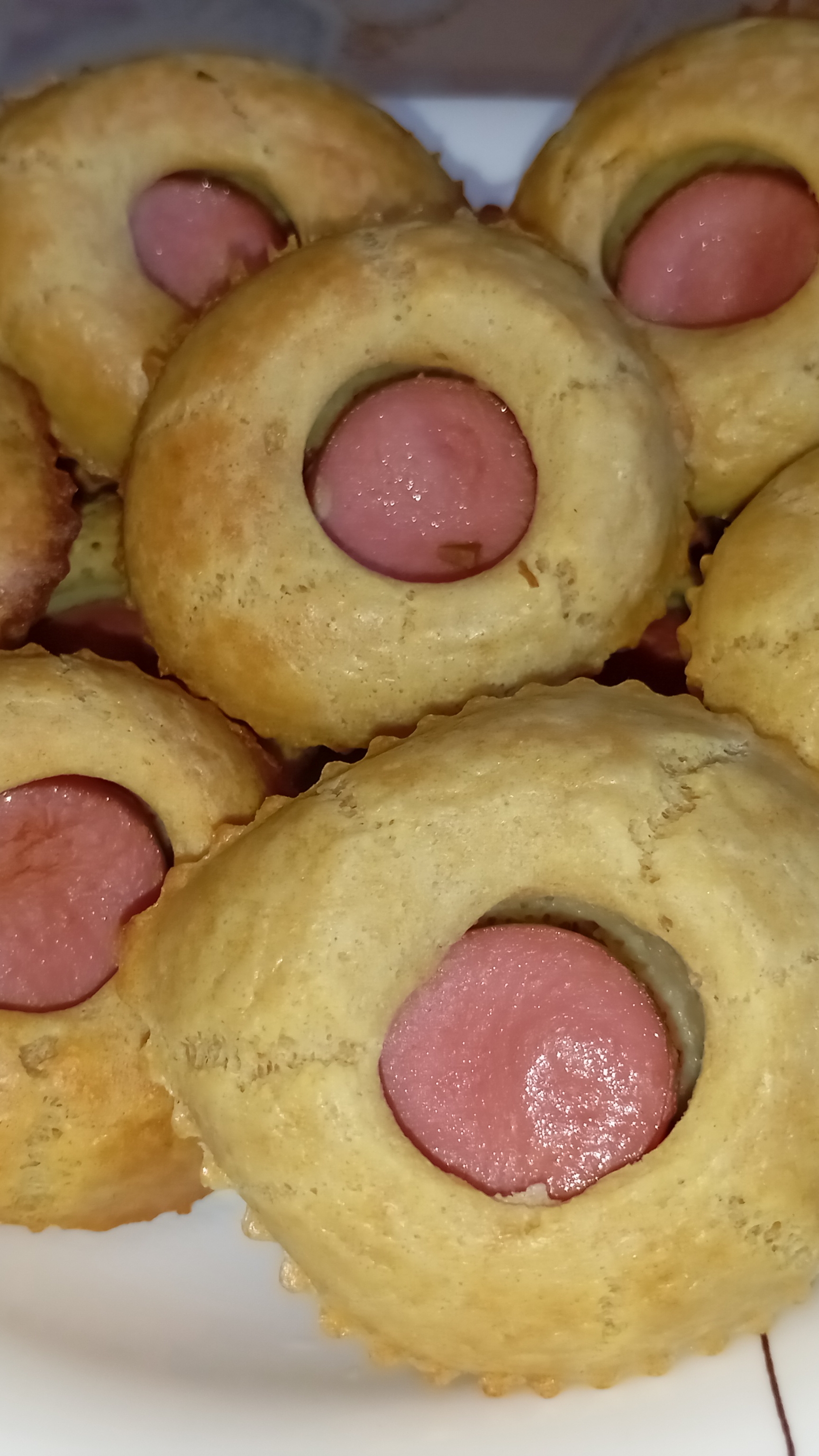 Кукурузные маффины с сосиской#еда#кулинария#рецепты#вкусно#готовимдома