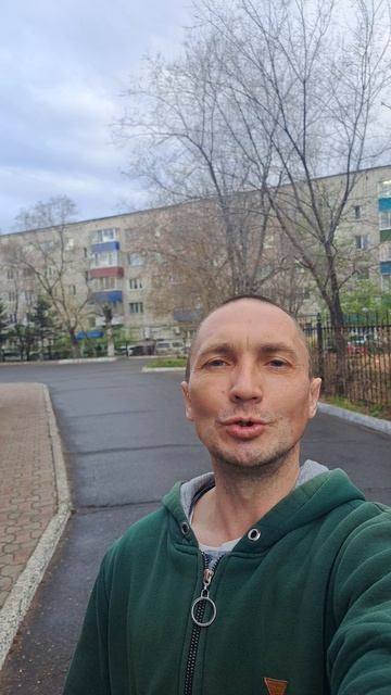 Машиной не не удивишь, начни отлично учиться, будет удивление