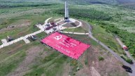 Самое больше знамя Победы на самой высокой точке Донецкой Народной Республики