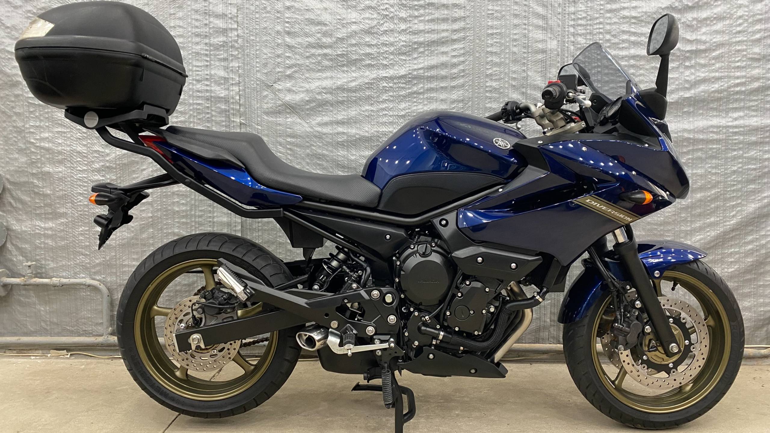 Осмотр Yamaha XJ6 Diversion S (2011)