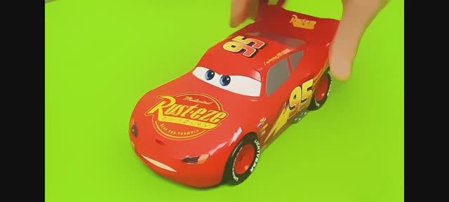 машинки для детей . молния маквин.