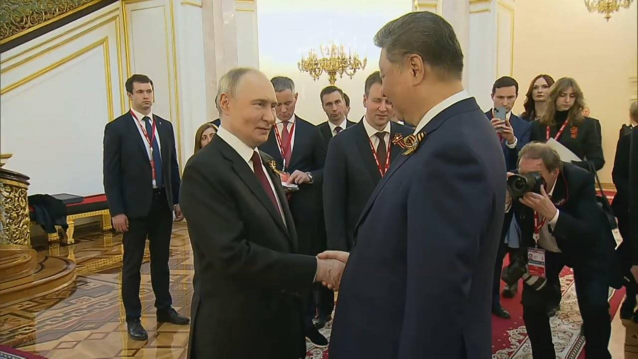 ФИЦО идёт как спортсмен, СИ благодарит за парад: как МИР ПОЗДРАВЛЯЛ Путина с Днём Победы