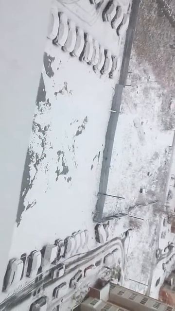 выпал беленький снежок