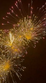 🎆 ПРАЗДНИЧНЫЙ САЛЮТ В ЛУГАНСКЕ!
Ворошиловградский салют по случаю 80-летия Великой Победы длился б