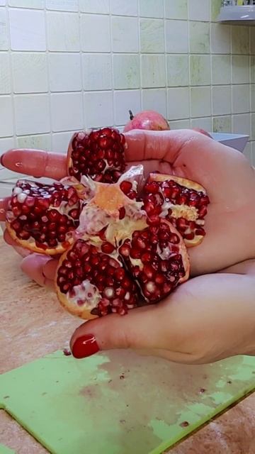 #chorts Гранат-лучший способ борьбы с депрессией! #гранат
