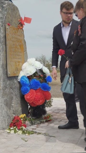В Чаплинском округе открыли монумент российским военным летчикам, погибшим в ходе СВО