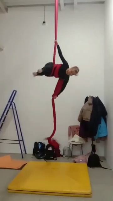 студия красоты в Таганроге около арбуза и и там есть м?