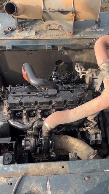 Запуск двигателя Hyundai LC 240