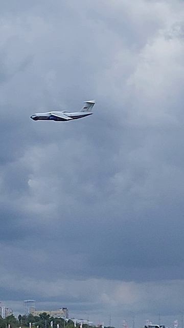 Всех с праздником. Авиашоу из Нижнего Новгорода