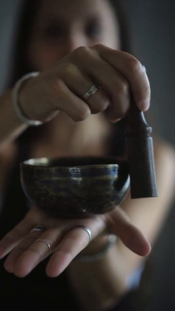 Can SINGING BOWLS REALLY Change Your Mind in Minutes?