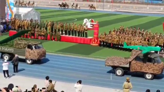 В ЯКУТСКЕ ПРОШЕЛ ДЕРЕВЯННЫЙ ПАРАД!