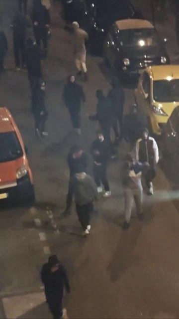 Беспорядки этой ночью прошли на Елисейских полях в Париже