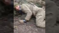 — Быстрее, сука, говори, как попал сюда?
— Выкинули как собак, военкомат еб*чий...🔽🔽🔽