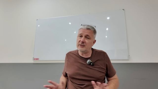 Российская экономика: половина аномально растет, а др?