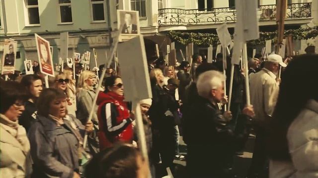 🇷🇺 100 тысяч человек стали участниками «Бессмертного полка» в Ульяновской области