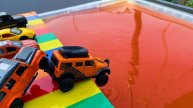 МУЛЬТИКИ ПРО МАШИНКИ ПАДАЮТ В ВОДУ