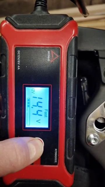 Интеллектуальное зарядное устройство Smart X4 (12В, 0,6-8A, акб 10-160Ач) ARNEZI