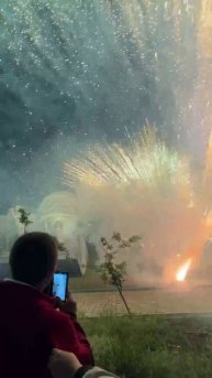 Еще видео салюта сегодня на Саур-Могиле