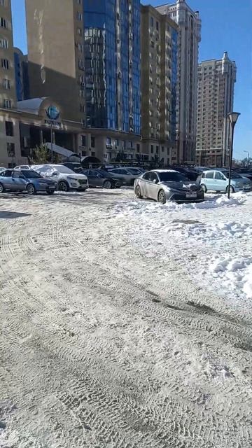 Практически уже перекрёсток Розыбакиева Торайгырова