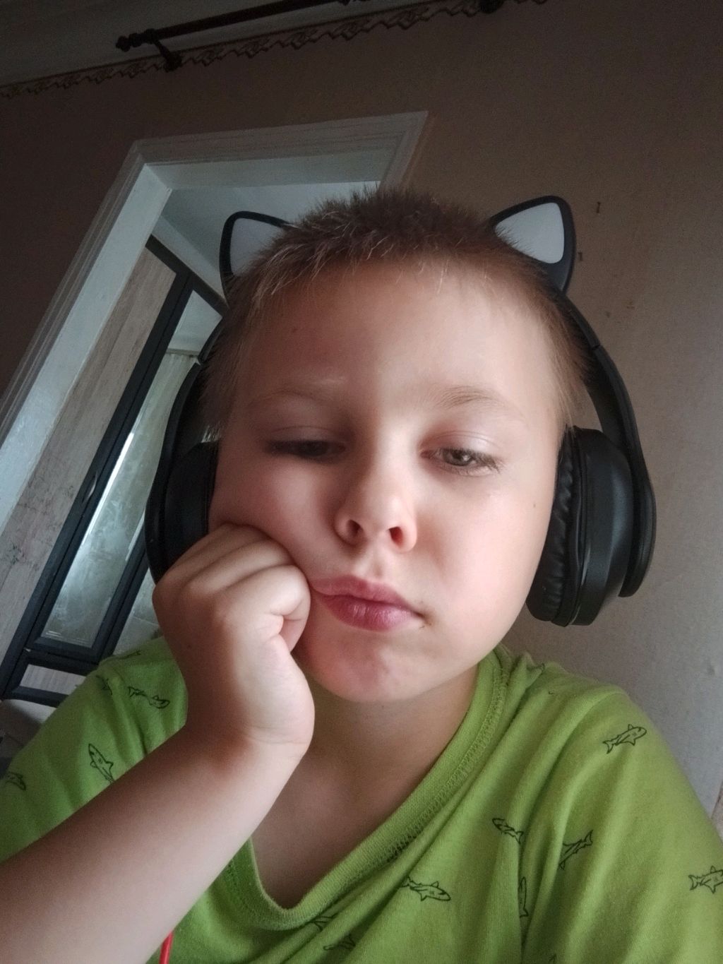 играем пол это лава!!