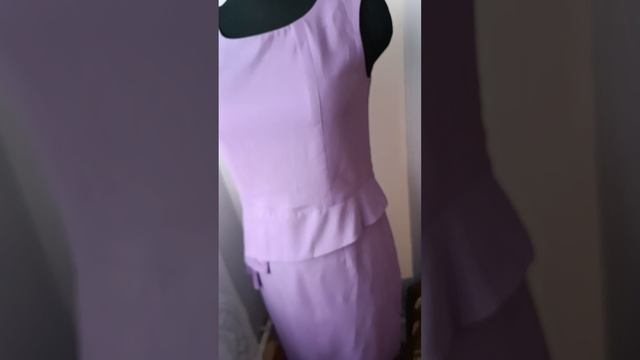 Обзор готового платья с асимметричной баской.