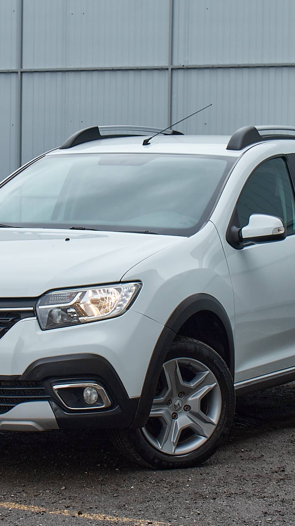 Обзор на Renault Sandero Stepway хетчбэк 5-дв. 1.6 AT 2018г