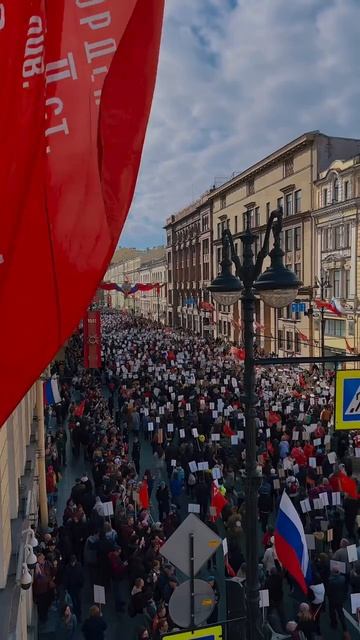 Бессмертный полк 9 мая 2025 года. Невский проспект.