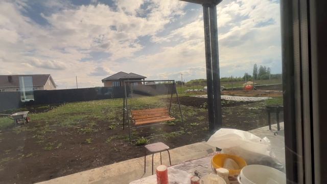 Высадила помидоры, очень холодно. Возврат бывший в использовании у покупателя