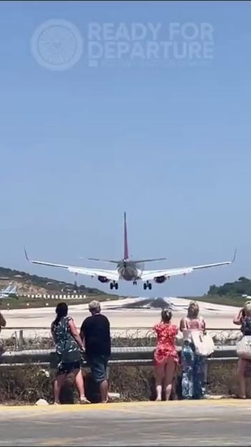 Красиво зашёл на посадку ✈️