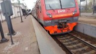Электропоезд ЭД4М-0462 Сообщением Санкт-Петербург-Посёлок Отправляется с платформы Царское Село