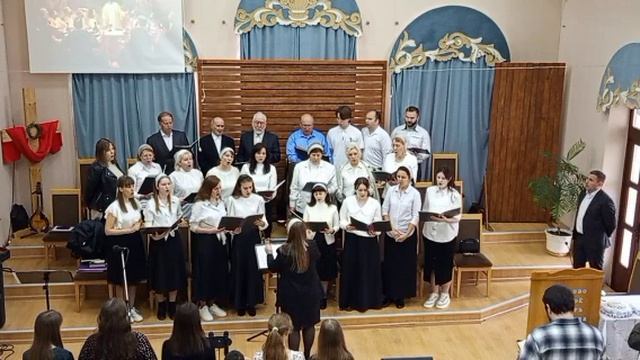 Один молится Христос 🙏