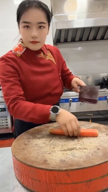 Street food. Ей лучше не перечить ...