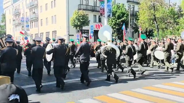 Праздничное шествие в честь 🎖️ Дня Победы. 💐💐💐🎈🎈🎈🏵️🏵️🏵️.mp4