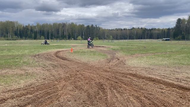 Школа мотокросса ZRT Тренировка поворотов