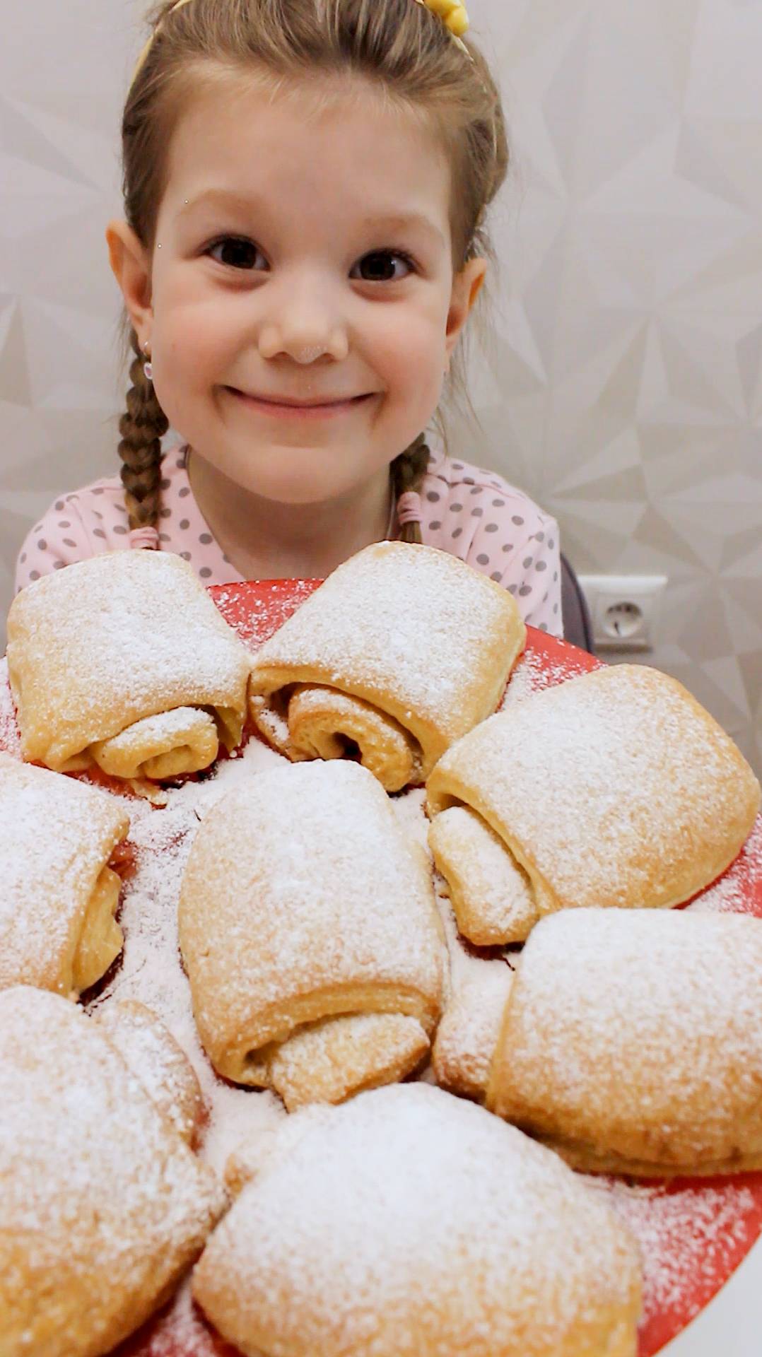 Булочки с яблоками и корицей