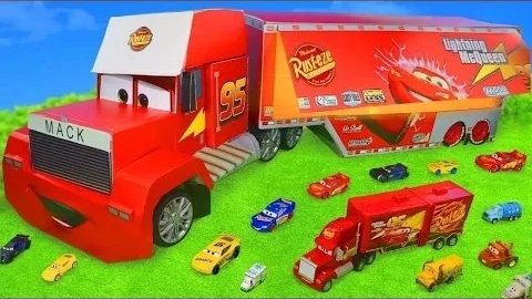 Игрушки Тачки 3 с Молнией Маккуином мультики для детей