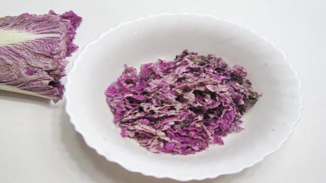 Салат из пурпурной пекинской капусты
