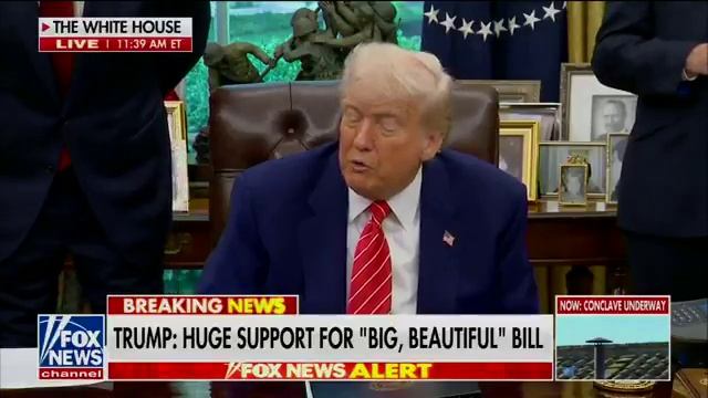 Трамп: "Советую покупать акции. Поверьте, эта страна взлетит, как ракета прямо в небо!"