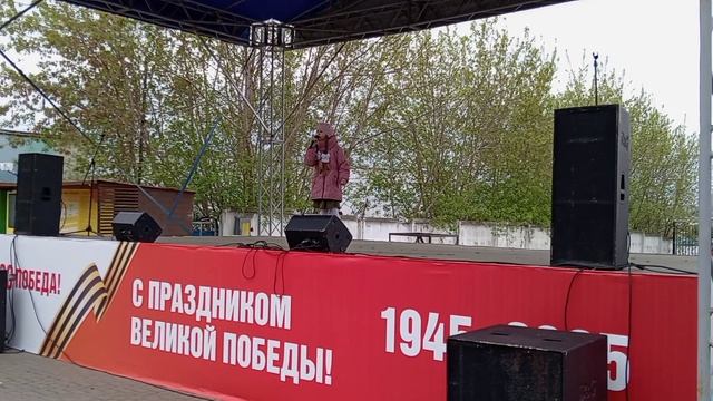 9 мая 2025 года в Ижевске. Стена памяти. Сквер Победы в городе Ижевске. Вечный огонь.