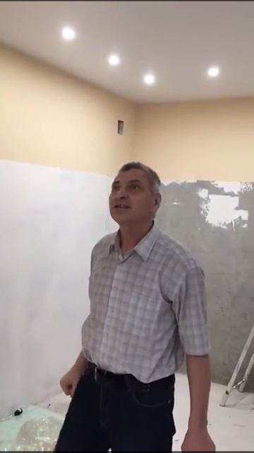 Очень красивая люстра)))