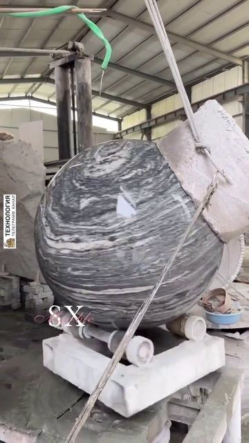 ⚙️ Процесс полировки каменного шара.