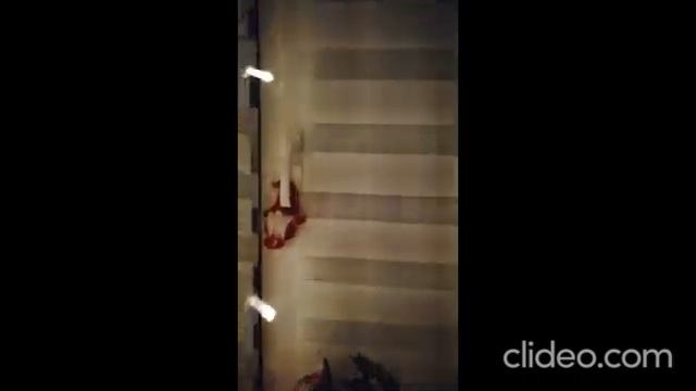 Помыла окна, повесила гирлянды.