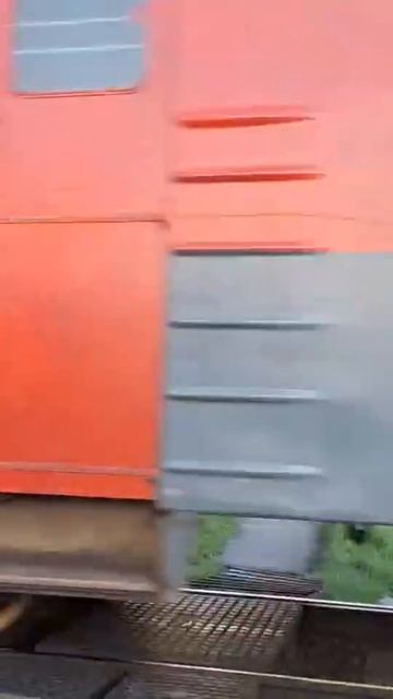 проезжает электричка 🚄🚄🚄