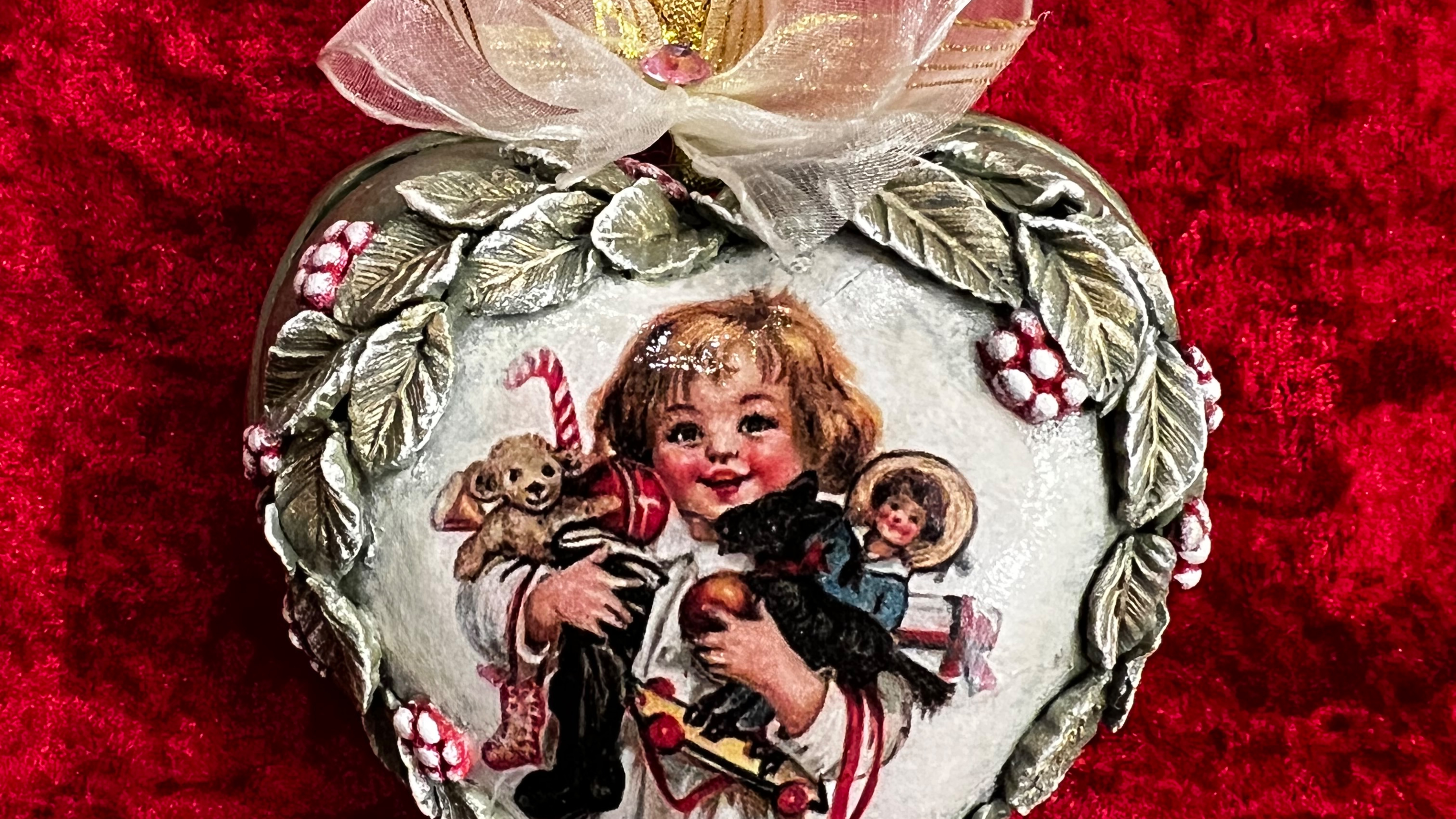 Новогодние ретро-игрушки
