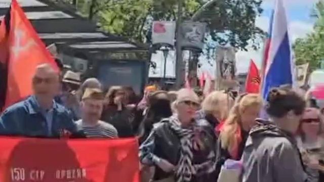 Шествие «Бессмертного полка» продолжается за рубежом: 11 мая акция проходит в Мадриде.