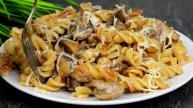 Быстрый ужин за 15 минут! Макароны с грибами и сметаной!