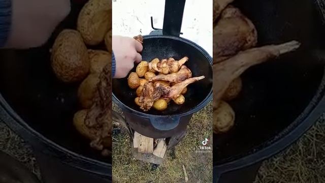 Кролик с картошкой в казане 🐰 🥔